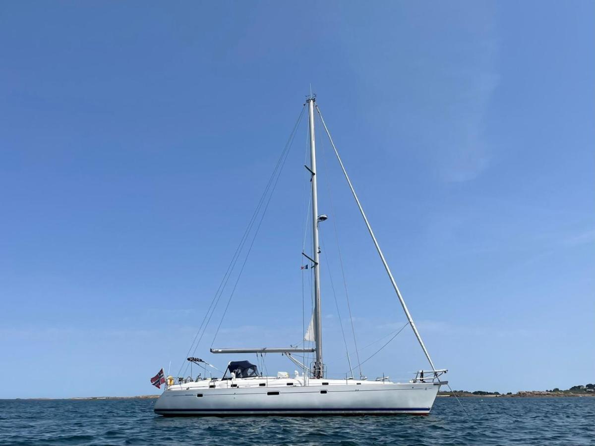 Beautiful And Comfortable Sailboat With Secure Parking Available Hotel Barcellona Esterno foto